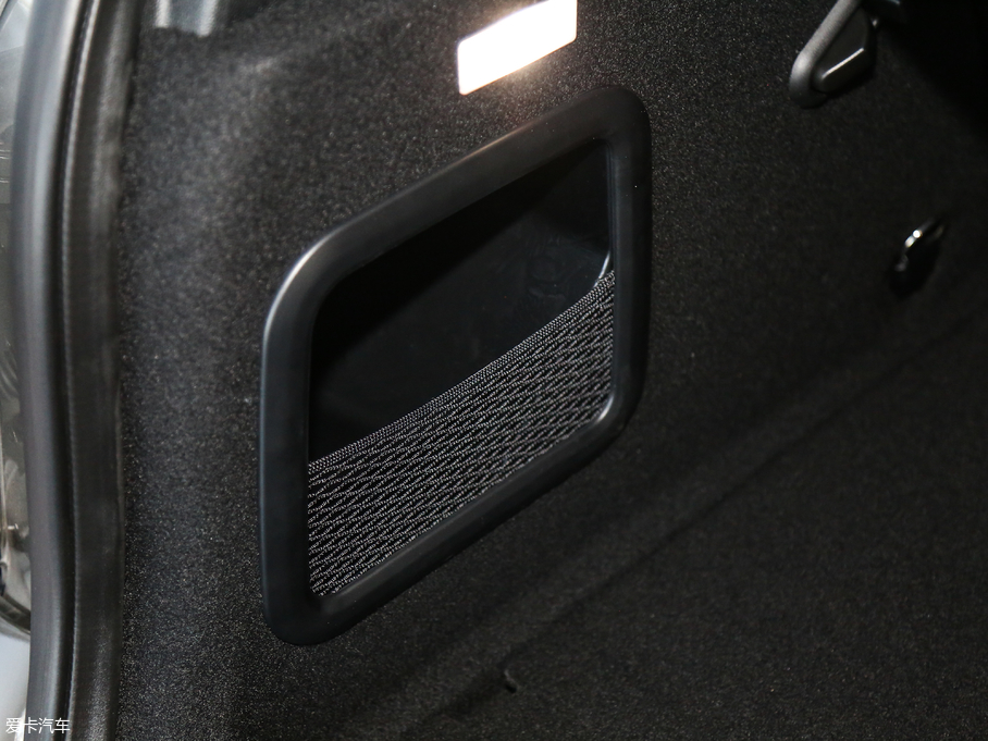 2016��MINI CLUBMAN �Ŀ� COOPER CLUBMAN�b�p�Ұ�