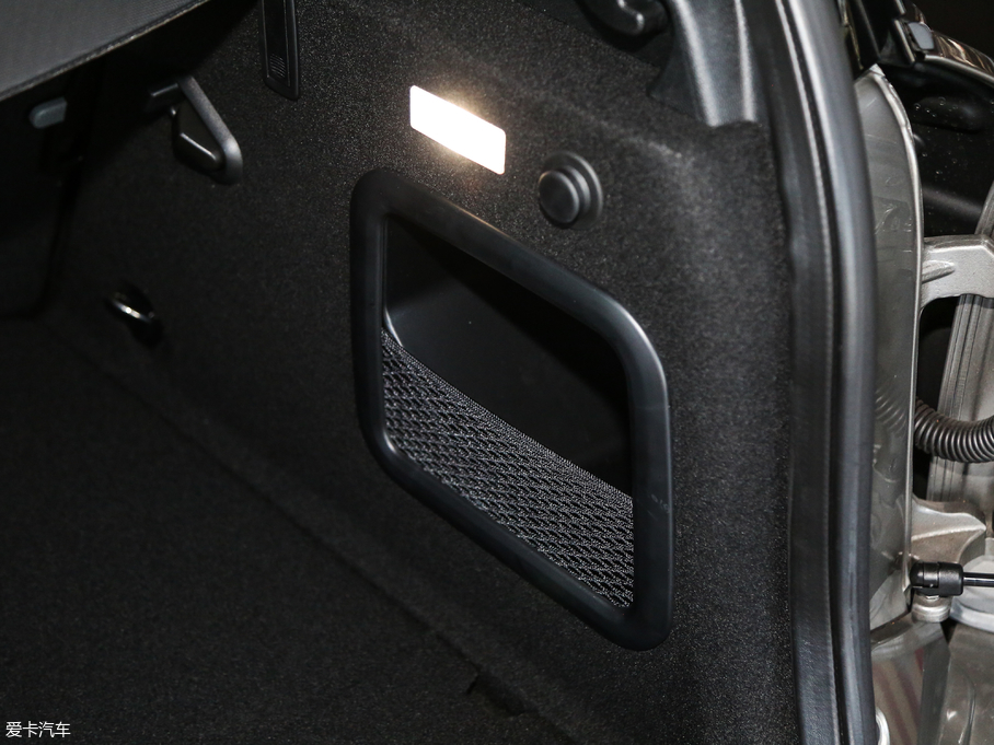 2016��MINI CLUBMAN �Ŀ� COOPER CLUBMAN�b�p�Ұ�