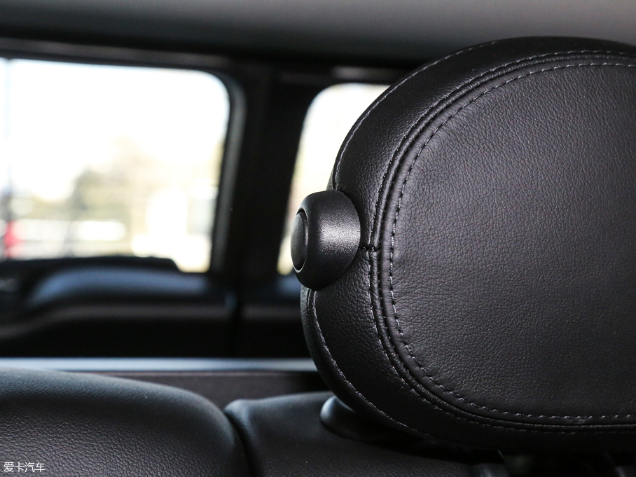 2016��MINI CLUBMAN �Ŀ� COOPER CLUBMAN�b�p�Ұ�