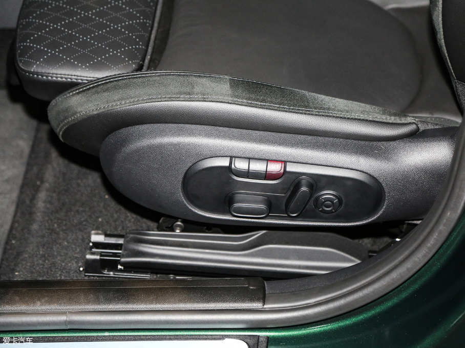 2016MINI CLUBMAN Ŀ COOPER CLUBMANbpҰ