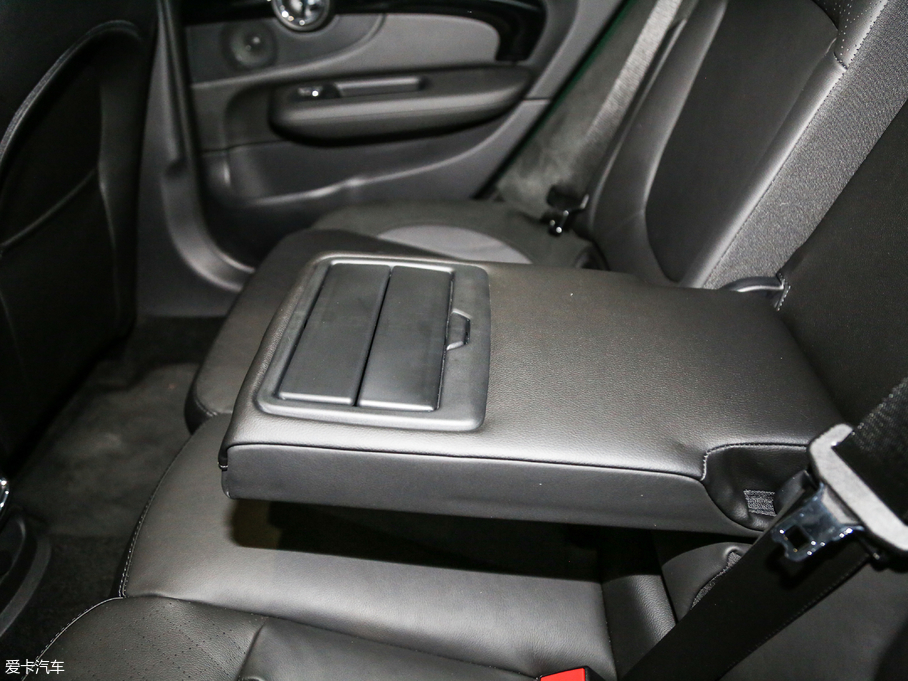 2016MINI CLUBMAN Ŀ COOPER CLUBMANbpҰ