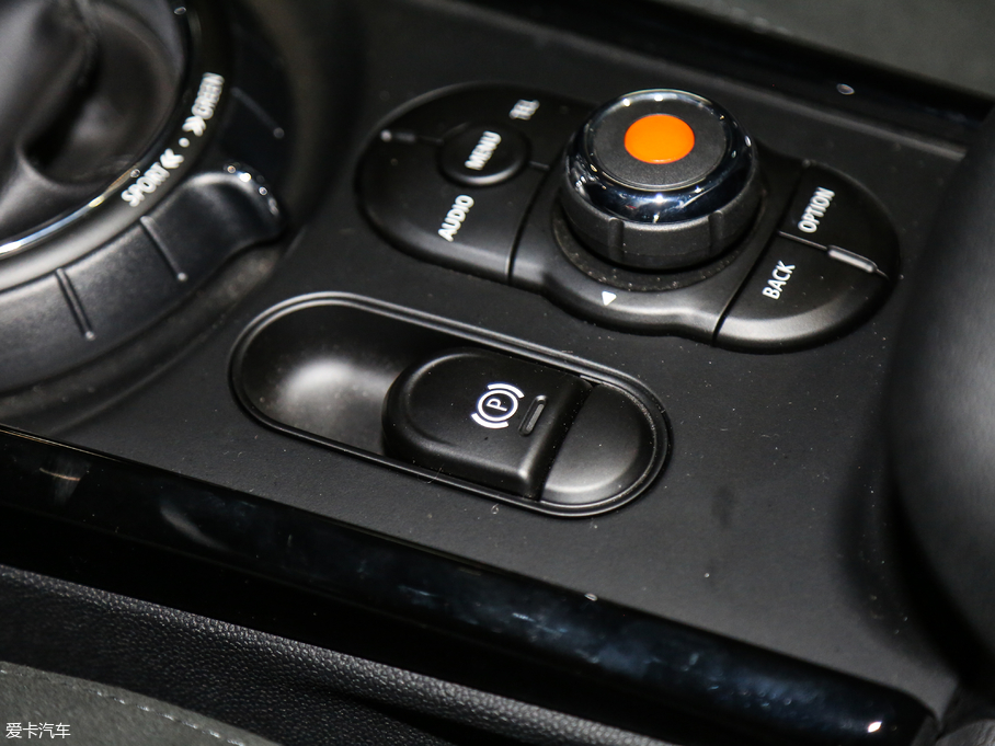 2016MINI CLUBMAN Ŀ COOPER CLUBMANbpҰ