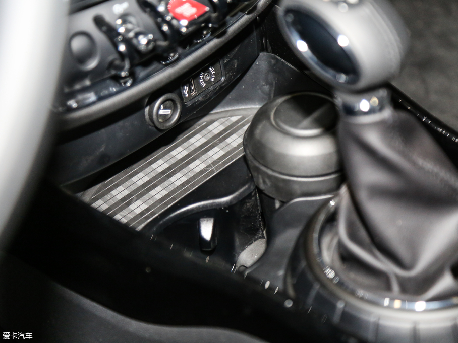 2016MINI CLUBMAN Ŀ COOPER CLUBMANbpҰ