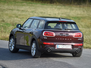 2016COOPER S CLUBMAN w^