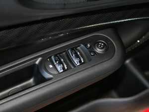 2016Ŀ COOPER CLUBMANbpҰ {܇ƅ^	