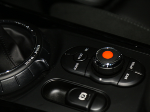 2016Ŀ COOPER CLUBMANbpҰ п؅^