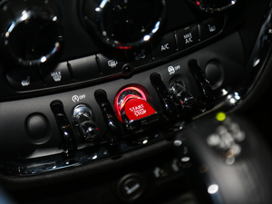 2016Ŀ COOPER CLUBMANbpҰ п؅^