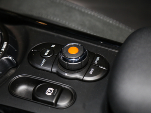 2016Ŀ COOPER CLUBMANbpҰ п؅^