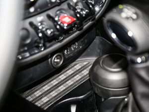 2016Ŀ COOPER CLUBMANbpҰ п؅^