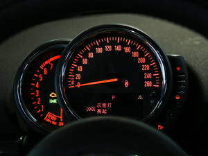 2016Ŀ COOPER CLUBMANbpҰ п؅^