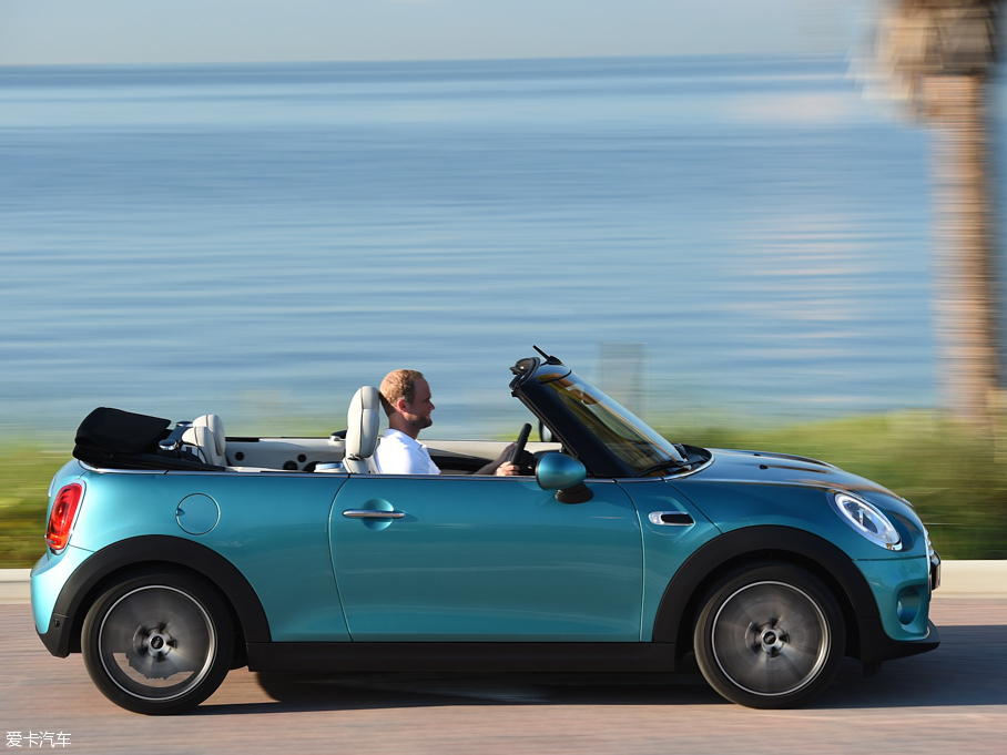 2016MINI 3-DOOR ONE MT