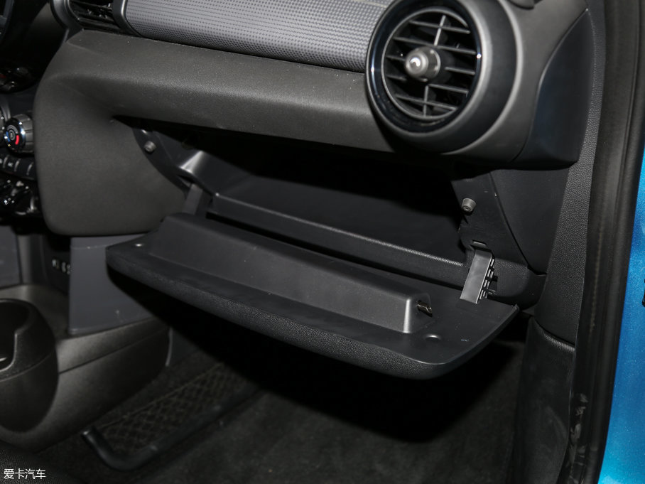 2016MINI 3-DOOR COOPER