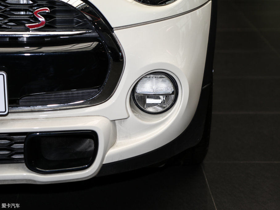 2016MINI 5-DOOR COOPER S