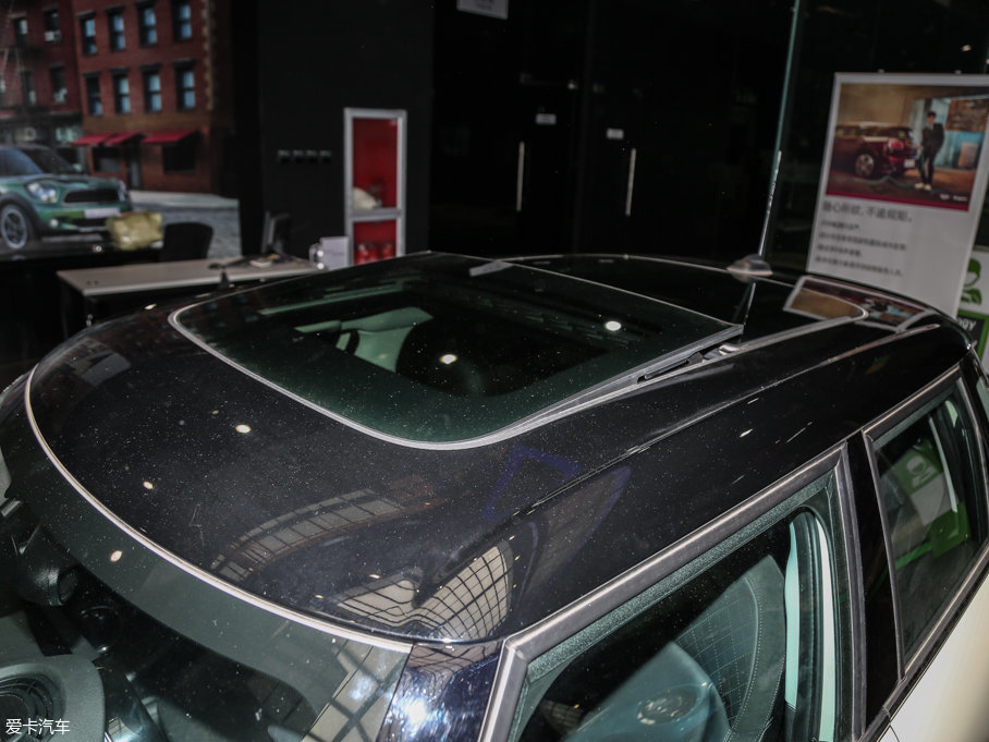 2016MINI 5-DOOR COOPER S