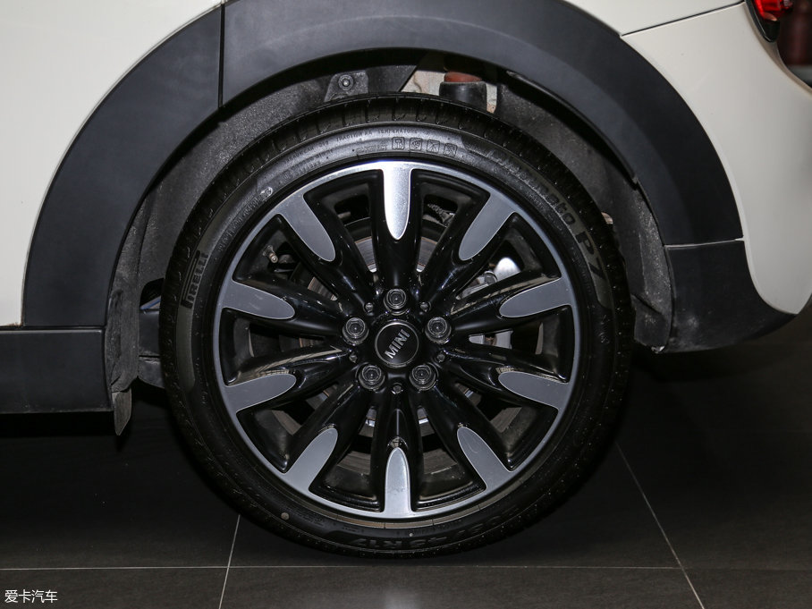 2016MINI 5-DOOR COOPER S