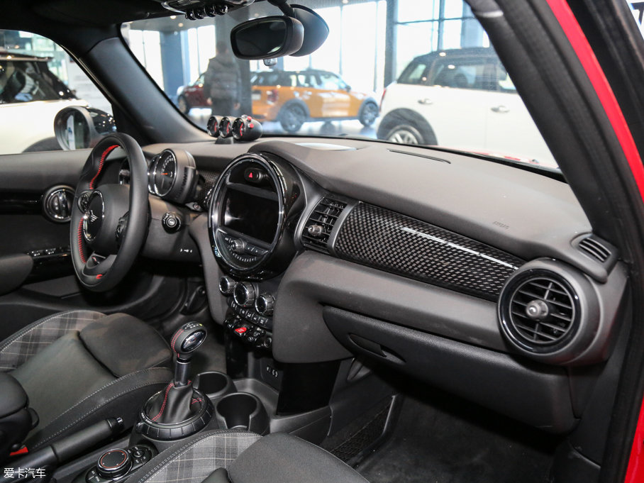 2016MINI 5-DOOR COOPER S F