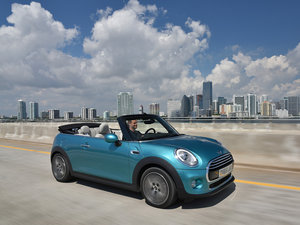 20163-DOOR ONE MT w^