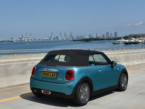 20163-DOOR ONE MT w^