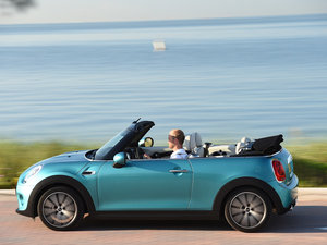 20163-DOOR ONE MT w^