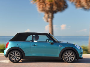 20163-DOOR ONE MT w^