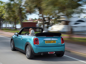 20163-DOOR ONE MT w^