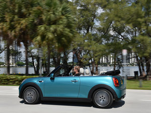 20163-DOOR ONE MT w^