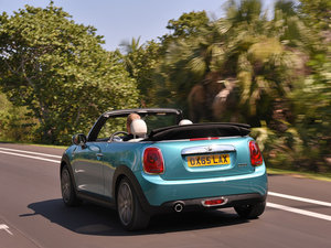 20163-DOOR ONE MT w^