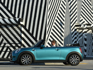 20163-DOOR ONE MT w^