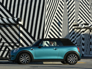 20163-DOOR ONE MT w^