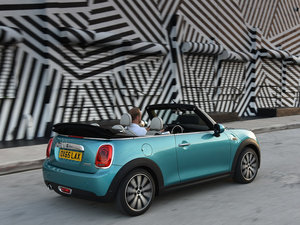 20163-DOOR ONE MT w^