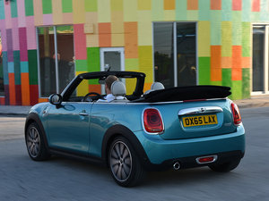 20163-DOOR ONE MT w^