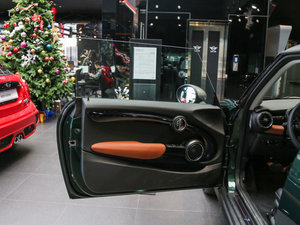 20163-DOOR COOPER S SEVEN g