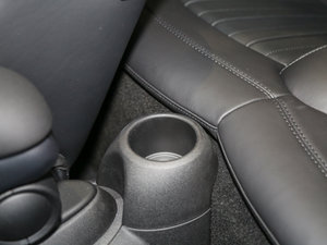 20163-DOOR COOPER S SEVEN g