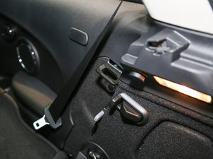 20163-DOOR COOPER S SEVEN g