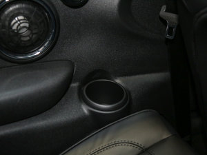 20163-DOOR COOPER S SEVEN g