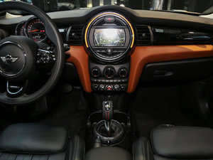 2016款3-DOOR COOPER S SEVEN 中控区