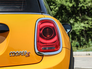 2016款3-DOOR COOPER S 先锋派 尾灯
