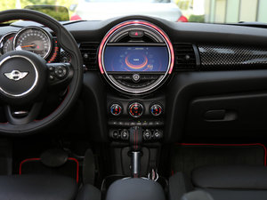 2016款3-DOOR COOPER S 先锋派 中控台
