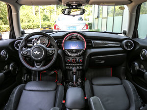 2016款3-DOOR COOPER S 先锋派 内饰全景