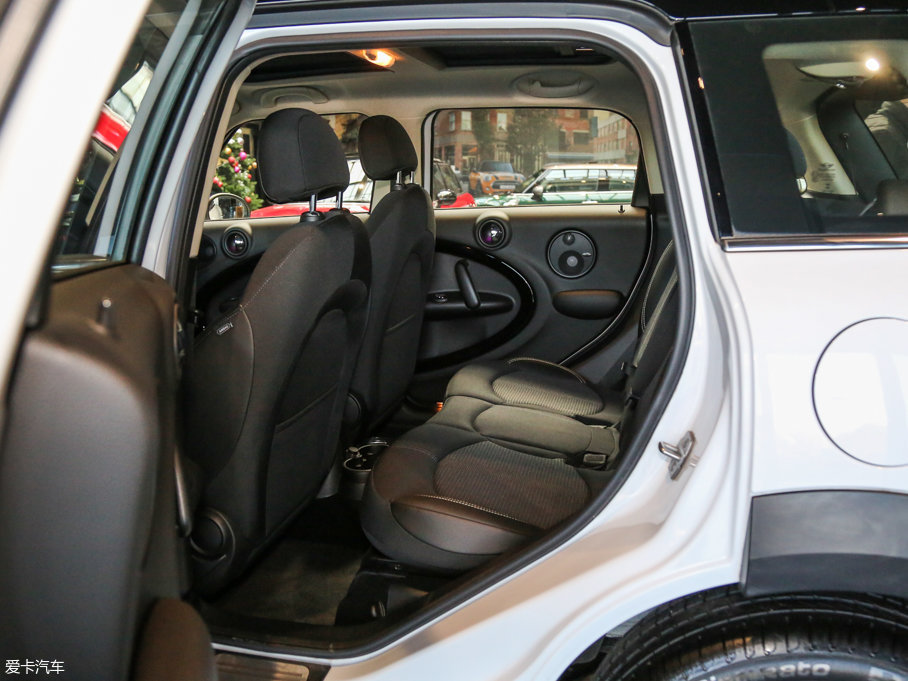 2016MINI COUNTRYMAN 1.6T COOPER All 4 Fun b