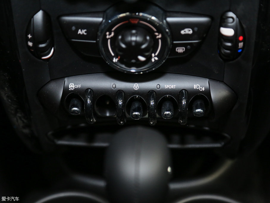 2016MINI COUNTRYMAN 1.6T COOPER All 4 Fun b