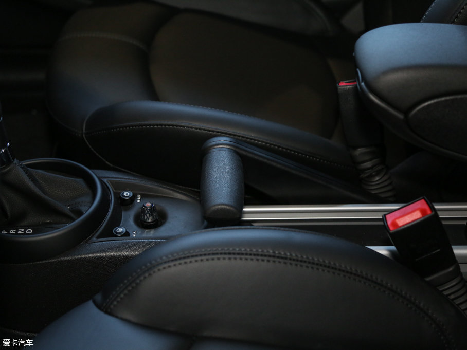 2016MINI COUNTRYMAN 1.6T COOPER S All 4 b