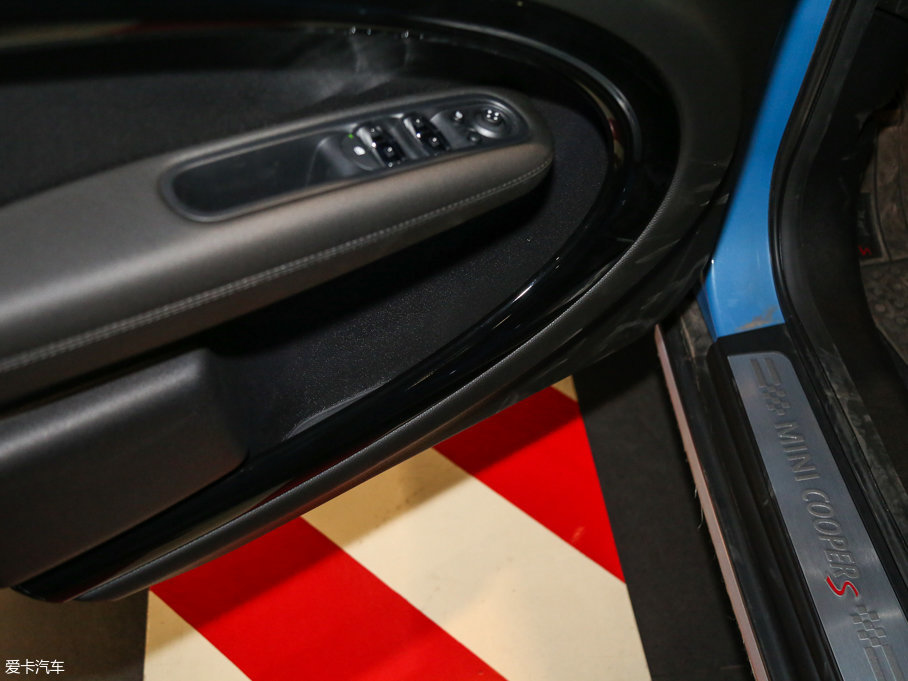 2016MINI COUNTRYMAN 1.6T COOPER S All 4 b