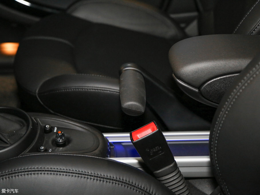 2016MINI COUNTRYMAN 1.6T COOPER S All 4 b