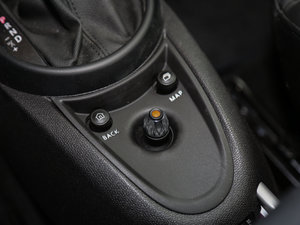 2016款1.6T COOPER All 4 Fun 装备控 中控区