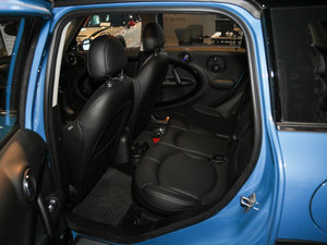 2016款1.6T COOPER S All 4 装备控 空间座椅