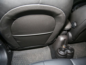 2016款1.6T COOPER S All 4 装备控 空间座椅