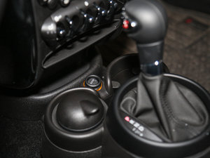 2016款1.6T COOPER S All 4 装备控 中控区