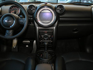 2016款1.6T COOPER All 4 Park Lane 中控区