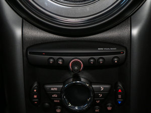 2016款1.6T COOPER All 4 Park Lane 中控区